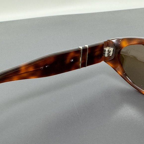 Persol vintage 90s oval sunglasses model 2546 30/33 made in Italy. 53 [] 16 main image 15